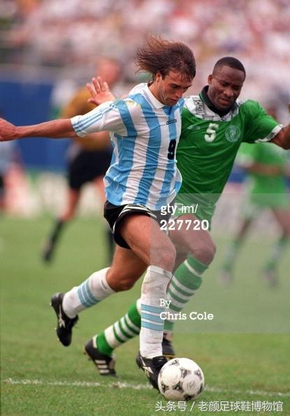 1970年世界杯足球鞋,2006世界杯猎鹰足球鞋