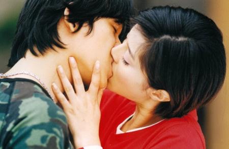 范冰冰热情的亲吻！让多少旁人羡慕死了
