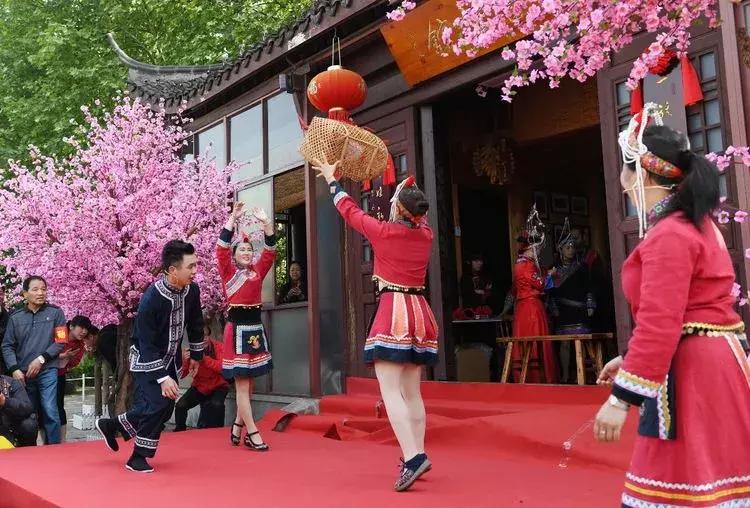 鐣叉棌椋庢儏鎽勫奖,杩愭渤鐣旂殑缇庢櫙