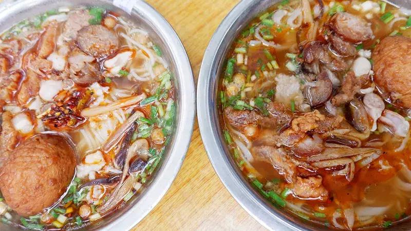 一碗螺蛳粉爱上一座城,一碗螺蛳粉只吃一半