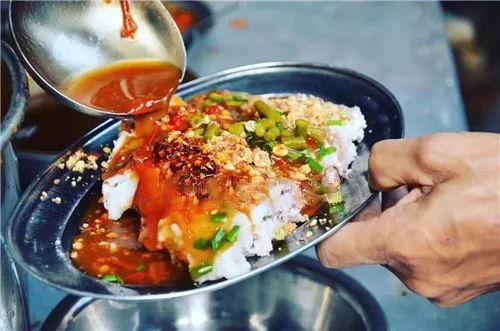 柳州螺蛳粉小城记忆,一碗螺蛳粉来一座城