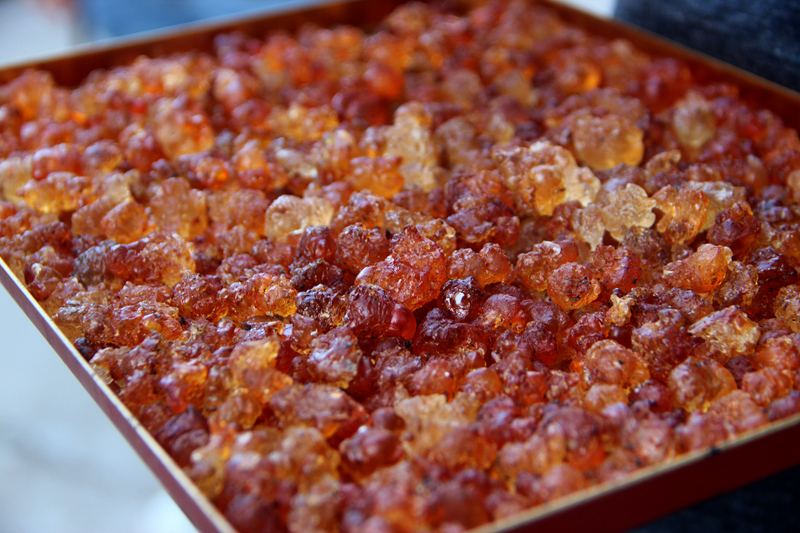 桃胶甜品做法视频教程,美食主播做甜品过程