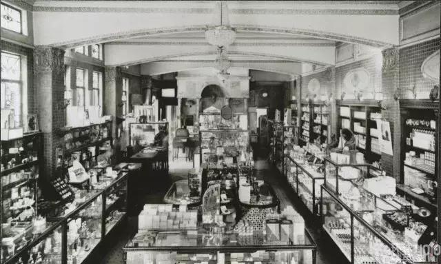 传承力量·时尚｜菲拉格慕家族：从穷鞋匠到三代传承的上市公司