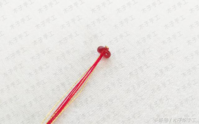 用几根细绳子做彩虹手链,用几根红绳子怎么编手链