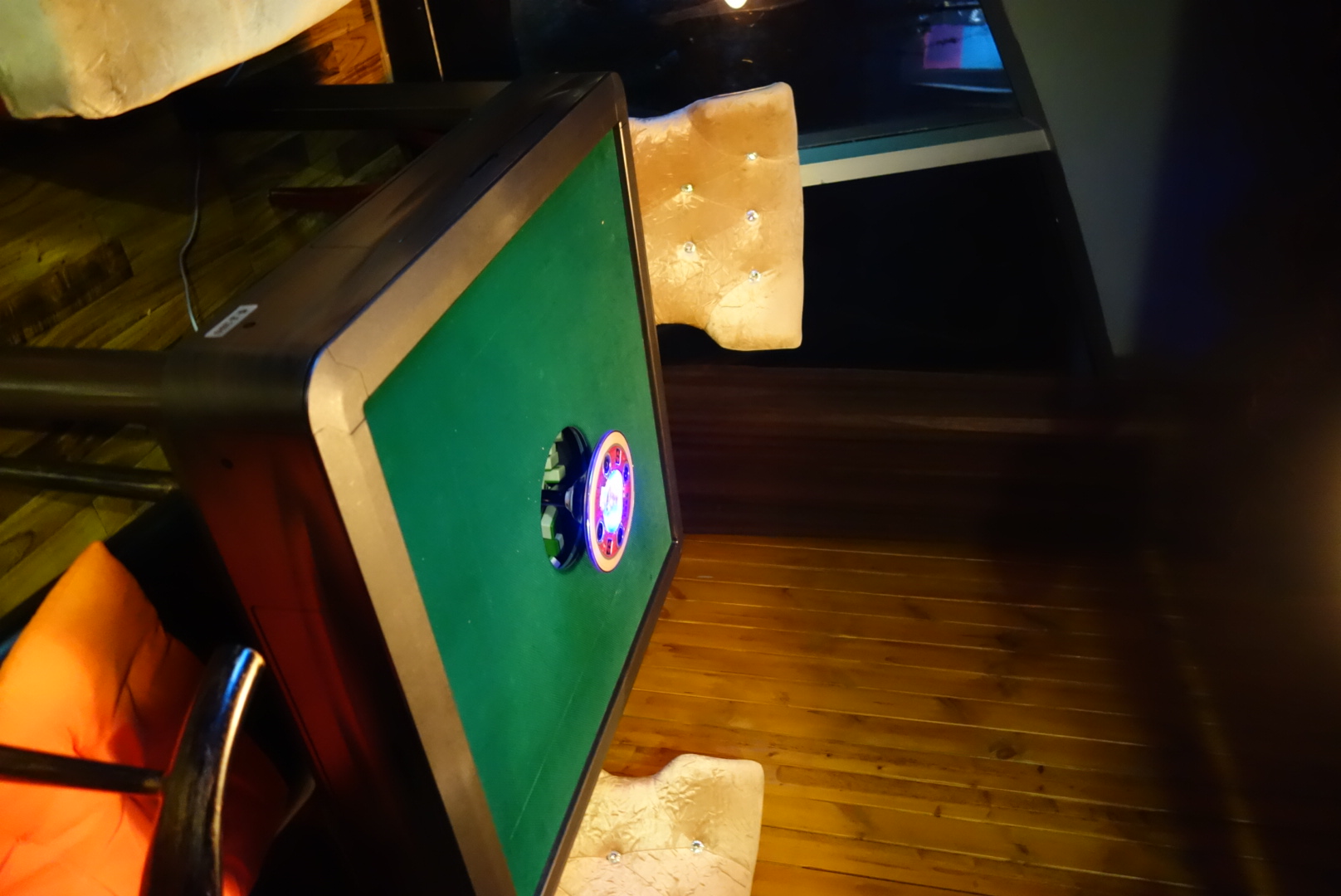 公司门口的桌游吧，回声轰趴