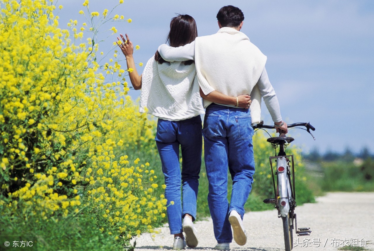 不能在一起只能把你藏在心里,有些人在一起一辈子也走不进心里