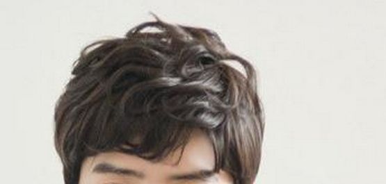 头发细软适合剪什么发型,中年妇女头发细软少适合什么发型