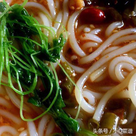 天热不想吃饭请问煮点啥吃,天热没菜怎么吃面条好吃