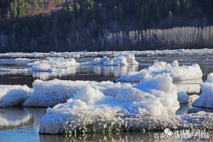漠河北极村开江,去漠河看极光去甘孜看贡嘎雪山