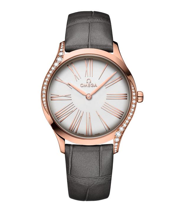 欧米茄携手凯雅·格伯于柏林发布全新碟飞名典系列女士腕表