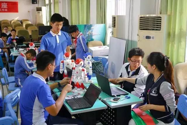 华侨城中学在哪里,华侨城中学口碑怎么样