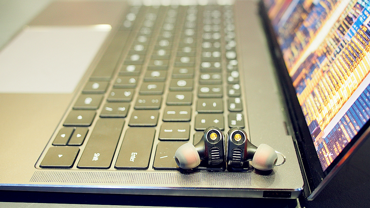 动圈式耳机煲机前后区别大吗,双动圈耳机和单圈哪个效果好