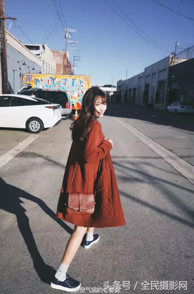 你负责貌美如花，我负责拍照那些一起开网店的摄影师情侣们~