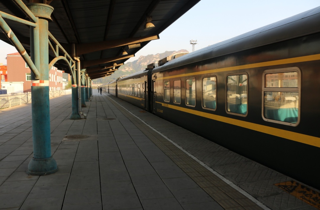 沈丹高铁提速,沈丹线普速列车通过明洞