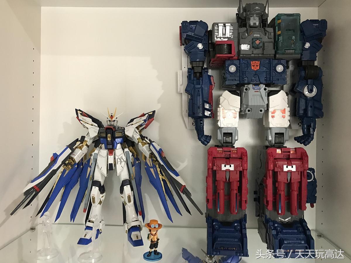 鍘熻壊鐗堝啣鐣屼笁宸ㄥご,鍐ョ晫涓夊法澶寸孩椋為緳