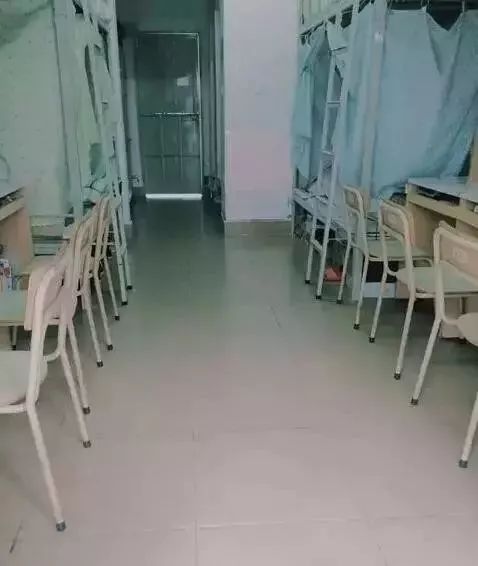 晒一晒你的大学宿舍,大学最好的双人宿舍