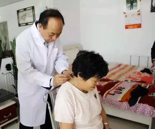 通辽市科尔沁区吕氏中医,妇联精准扶贫工作