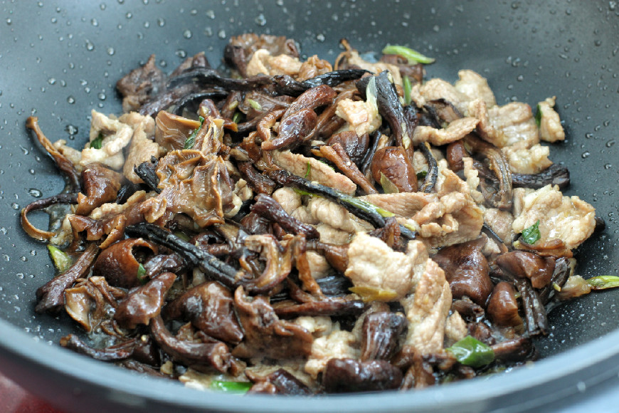 东北深山老林的美食,大山里的珍贵美食