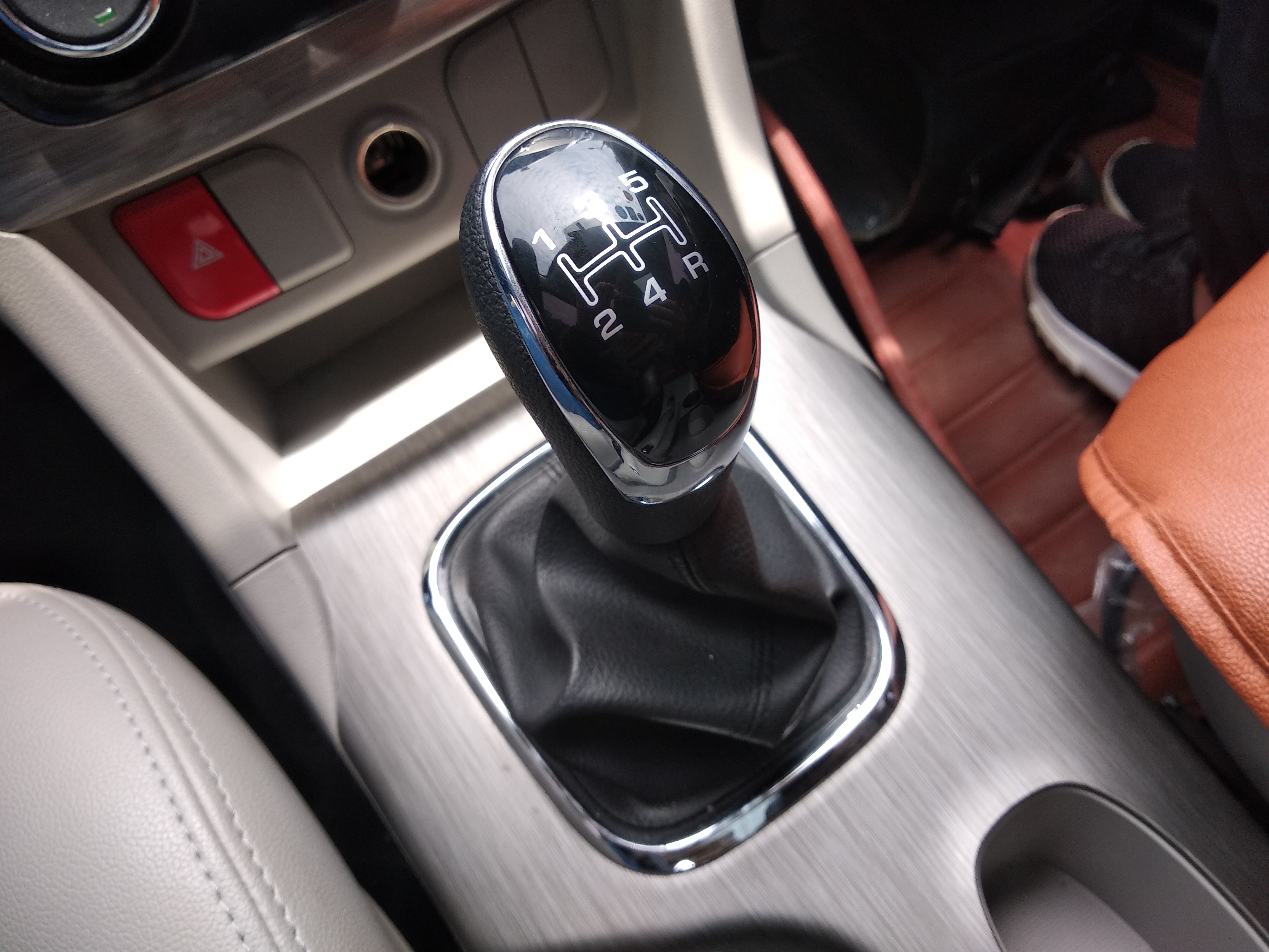 国服第一车黑,国服第一a车试驾视频