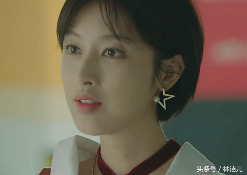 穿旗袍优雅高贵妩媚多姿,穿旗袍优雅高贵妩媚的走姿