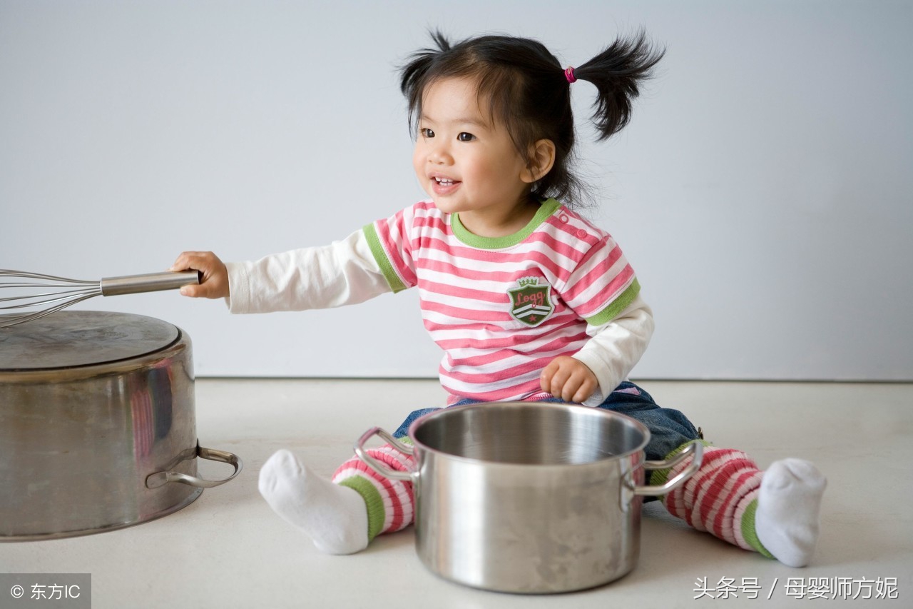 孩子4岁还尿裤子，两位宝妈不同处理方法，直接看出差距在哪里？