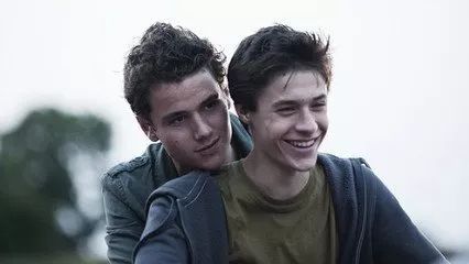 荐影|基情一夏,羞羞的男同电影