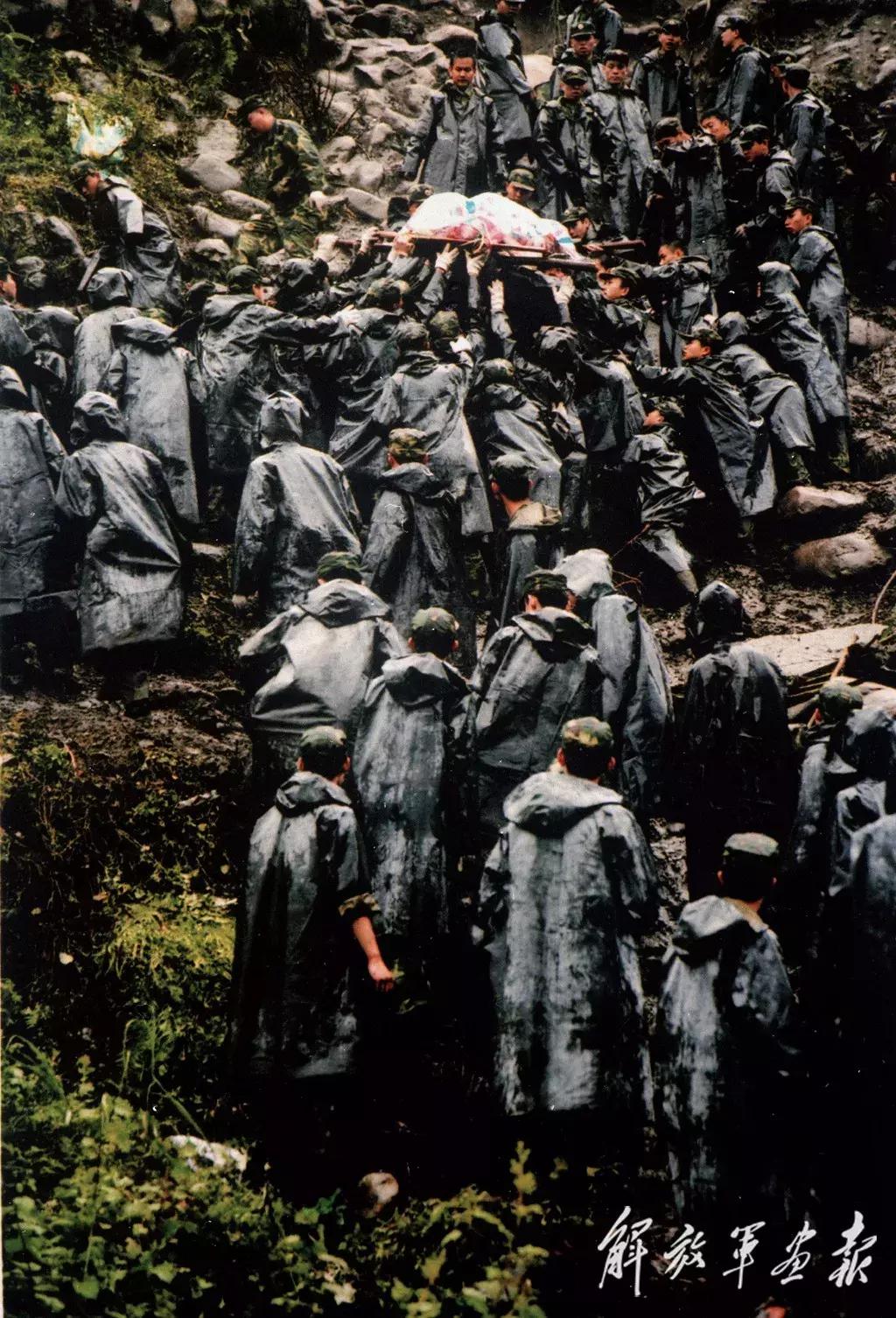 抗震救灾汶川,汶川地震十年感人视频播放