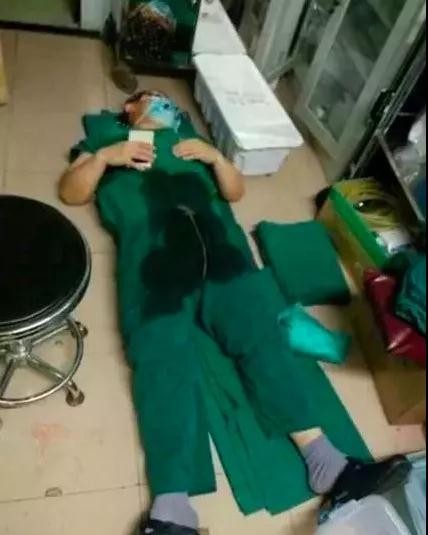 46级台阶！这被网友怒赞的“年度最美公主抱”背后的真相……