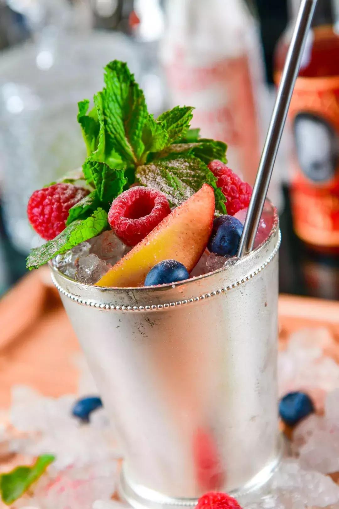 古建筑林立的五大道HIVE06ART更像是一家日本当代艺术博物馆