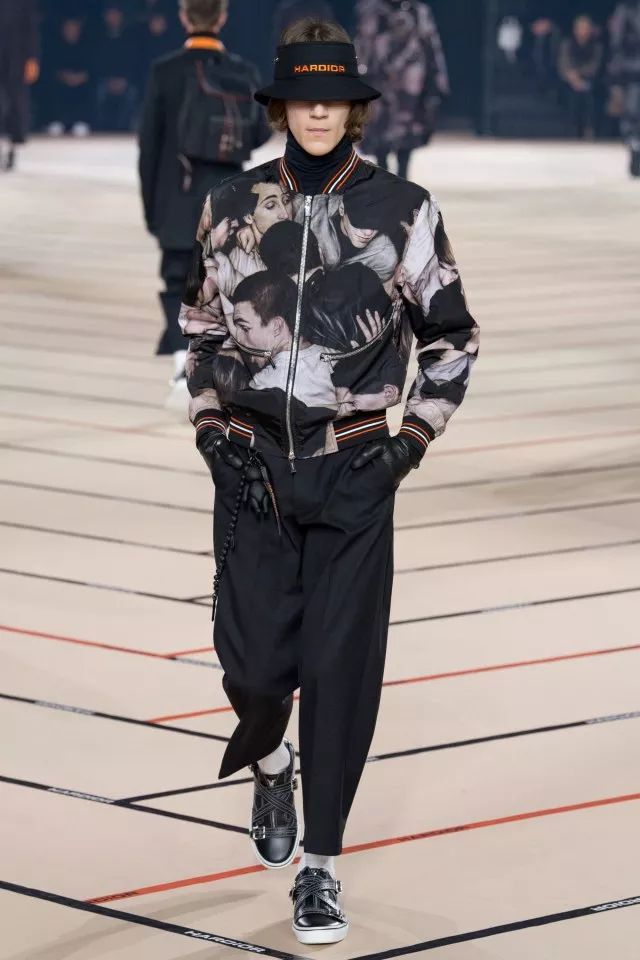 UNICOOL｜机能风逝去后，高级街头还能流行什么？