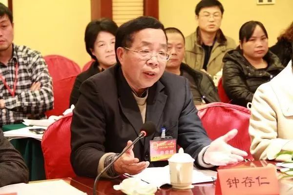 懒人洗衣液一泡就干净,洗衣神器泡一泡就干净不伤皮肤