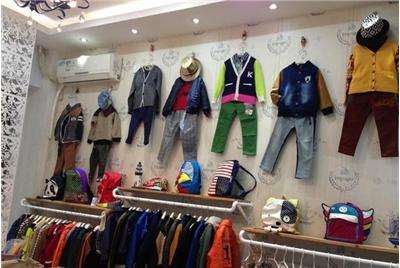 想创业开童装店还是小吃店,开个童装店创业方向怎么选