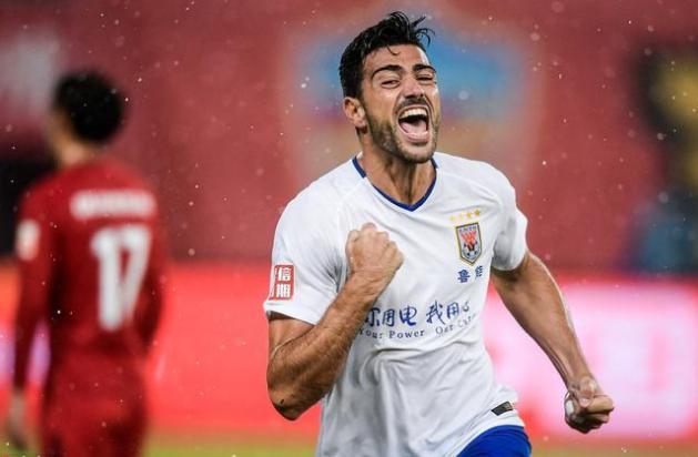 权健体现职业精神，为球童配备专门教练