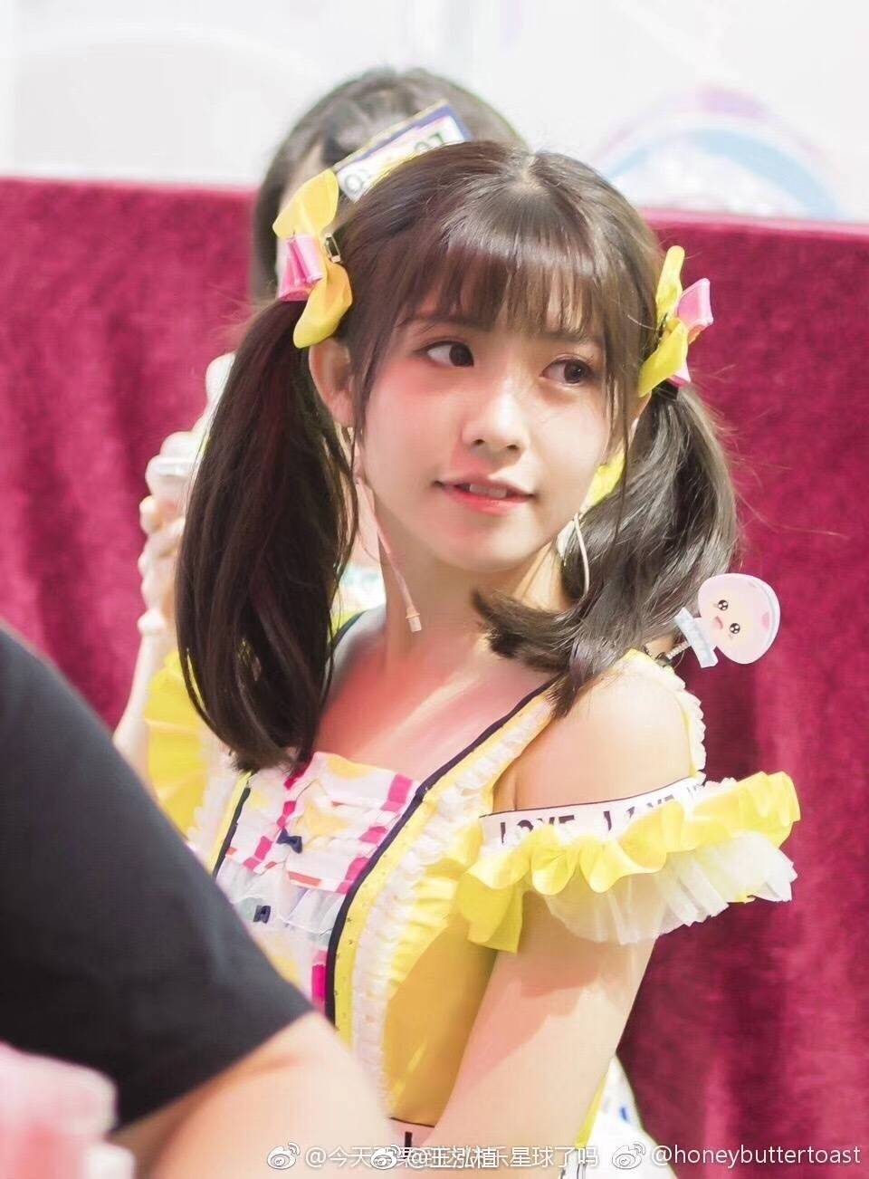 赖美云和邱淑贞对比图,赖美云说自己像邱淑贞