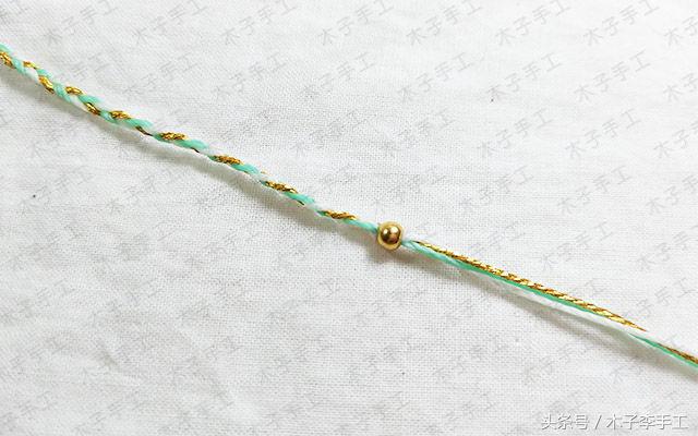 一根绳子编三股辫手链,三分钟学会一款手链