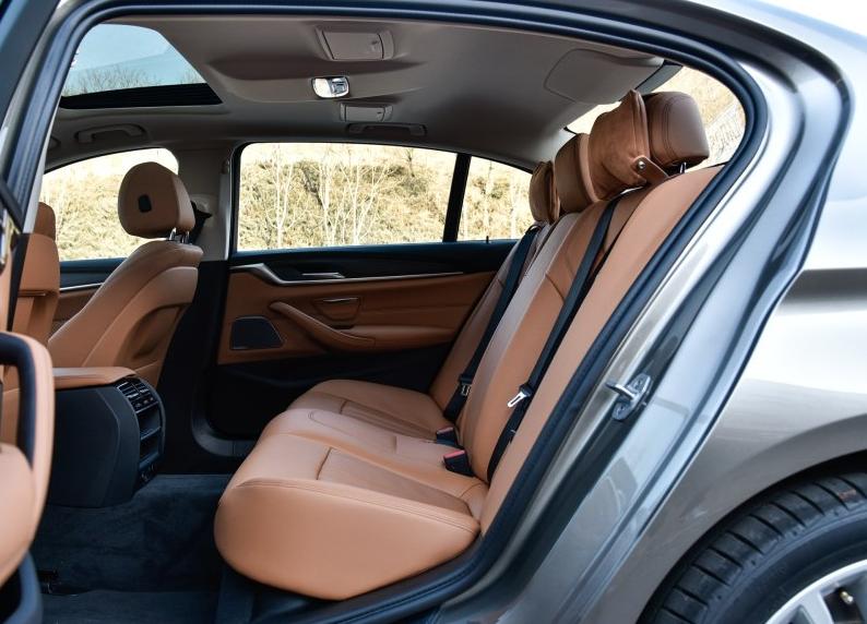 试驾全新宝马525li,成功路上的朋友