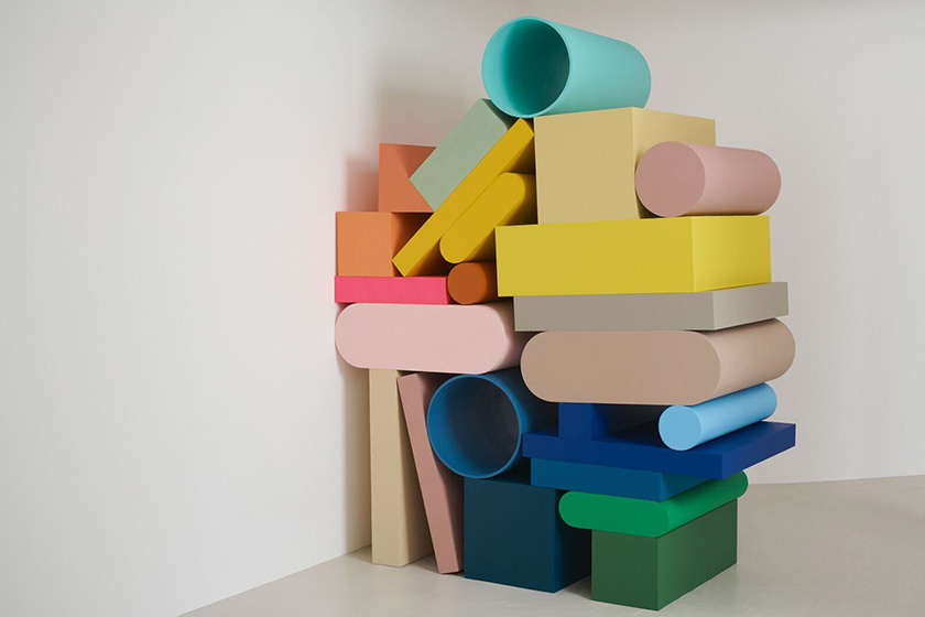 今日消费资讯,三宅一生香水有黄色和透明