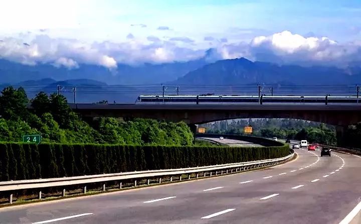 10列新车年内“加盟”成灌快铁！有望刷“天府通”！一起看看轨道上的大成都！