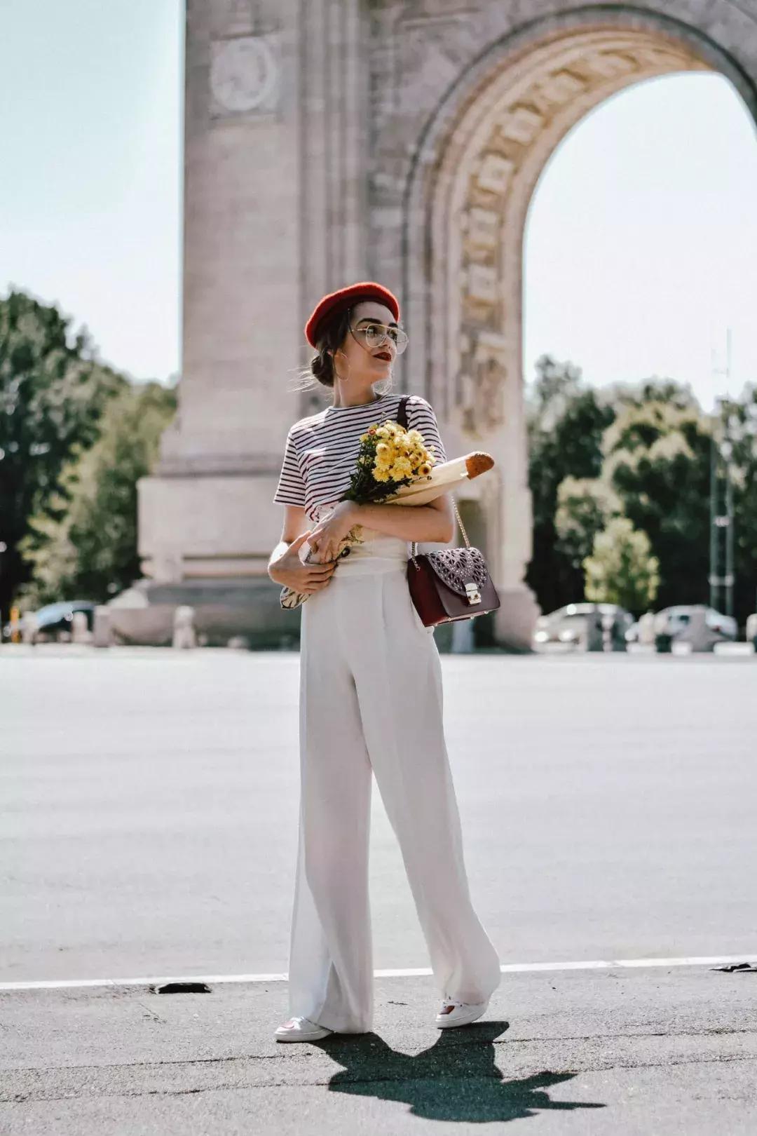 显瘦阔腿裤百搭秋季,最好穿的白色显瘦阔腿裤