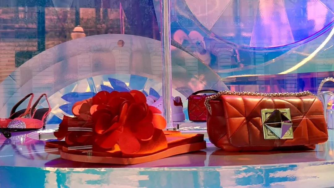 中国人和外国人对奢侈品的态度,中国人和外国人对待奢侈品的态度