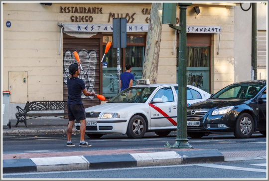 佳能80d和5d2怎么选,佳能5d2和80d拍照对比