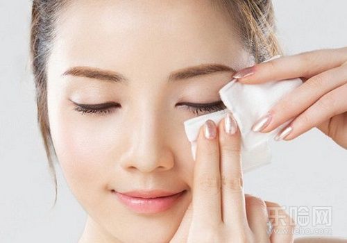 脱妆严重应该怎么化妆,怎样化妆戴口罩不脱妆