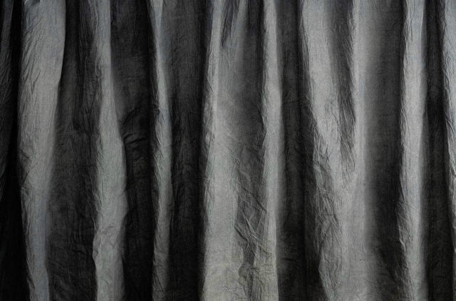 衣服洗衣机洗缩水了怎么办,羊绒衣服缩水怎么恢复原状