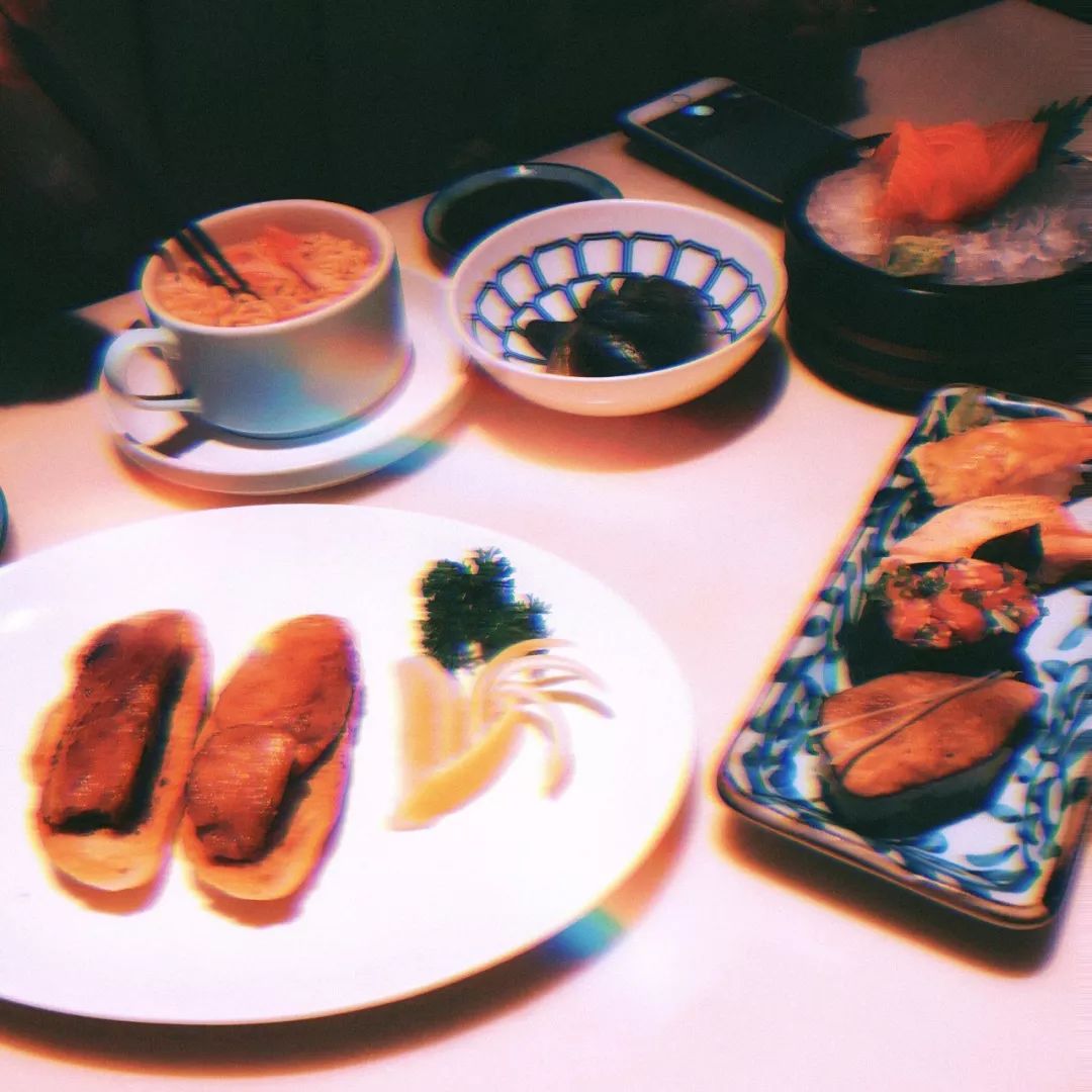 小贾和卡戴珊都用的拍立得APP，真得不试一下吗？丨编辑推荐