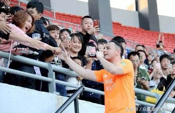 中国足球明星慈善赛,中国明星足球队公益