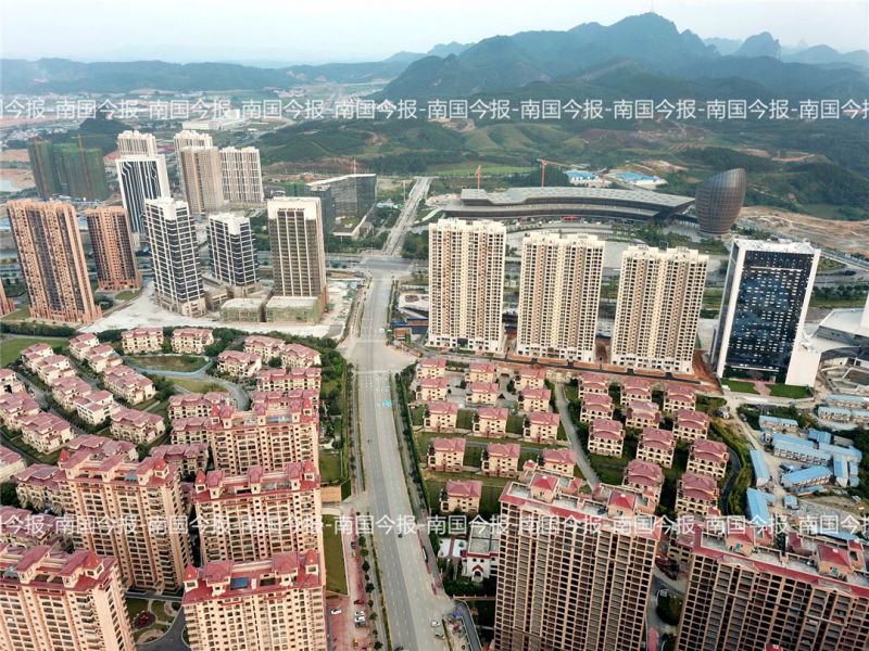 四通八达的路网、平地而起的新城……40年柳州巨变沧海桑田