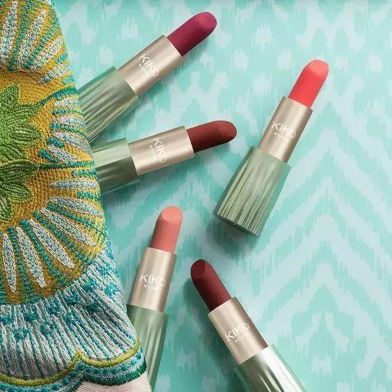 明星涂的大牌口红,明星唇色哪个颜色好看