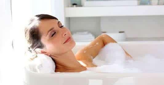 背部长痤疮是什么原因,背部长痘痘的原因中医