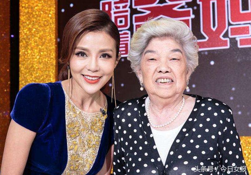 电视主持人朱迅的个人简历,央视女主持人朱迅的个人简历