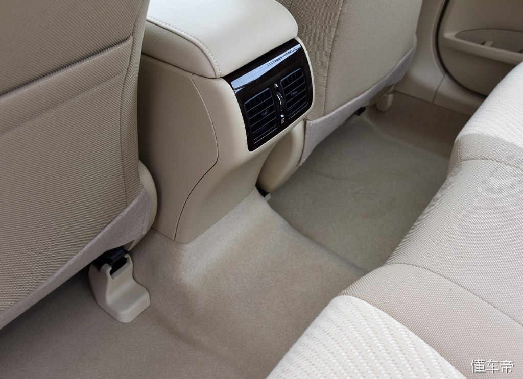 丰田凯美瑞鼓包,本田雅阁丰田凯美瑞底盘分析